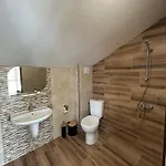 зора *