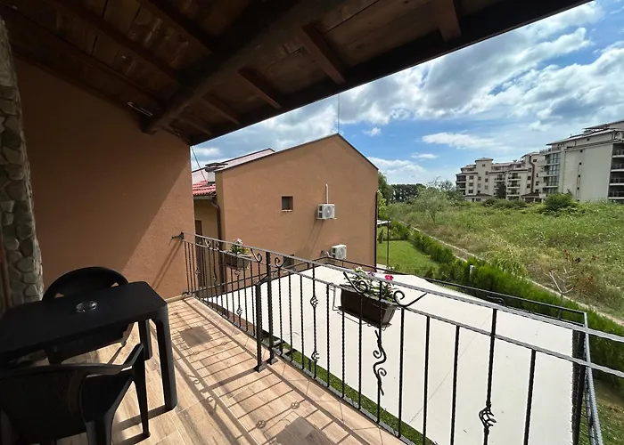 зора Lägenhet Shkorpilovtsi